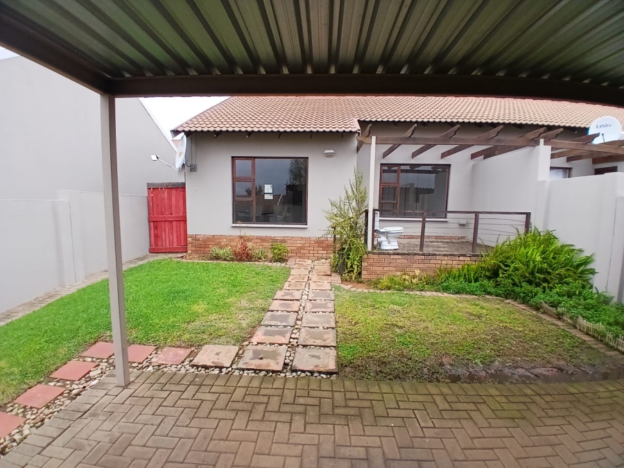 2 Bedroom Property for Sale in Hillside Free State